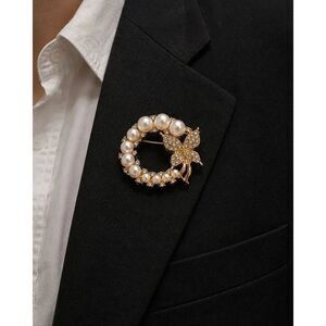 Butterfly Bro Brooch Faux Pearl Rhinestone Gold Tone Lapel Pin